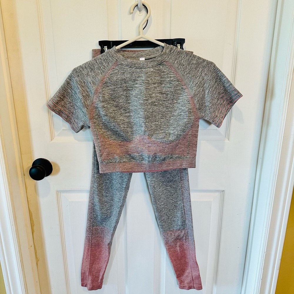 🎽NWOT Yoga Two- Piece Set🎽